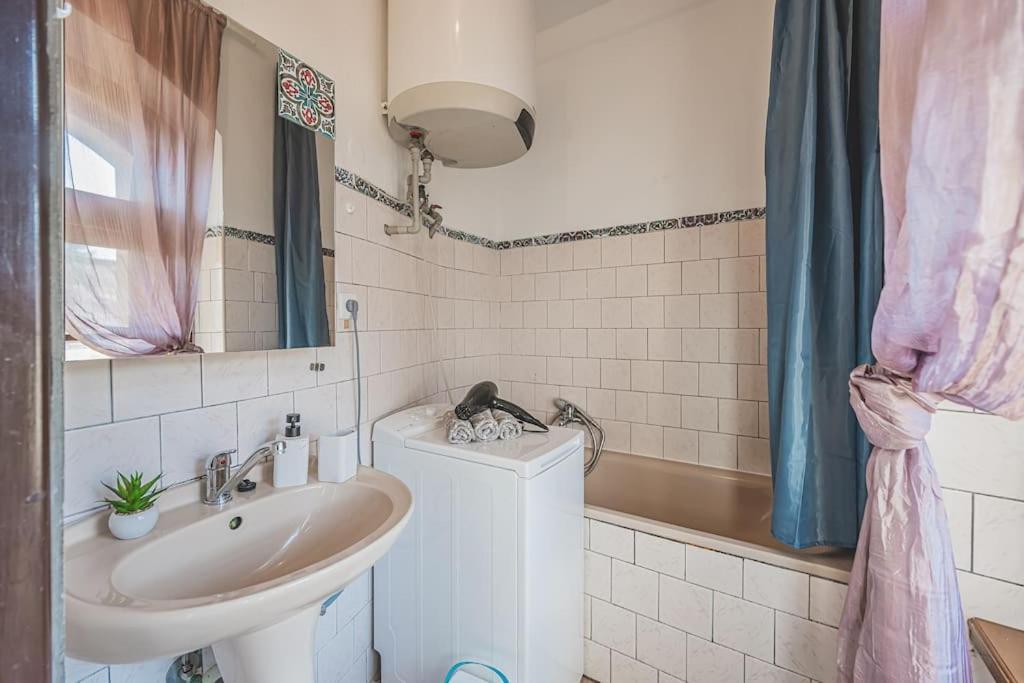 Carolina'S Romantic Apartment Hradec Kralove Exterior foto