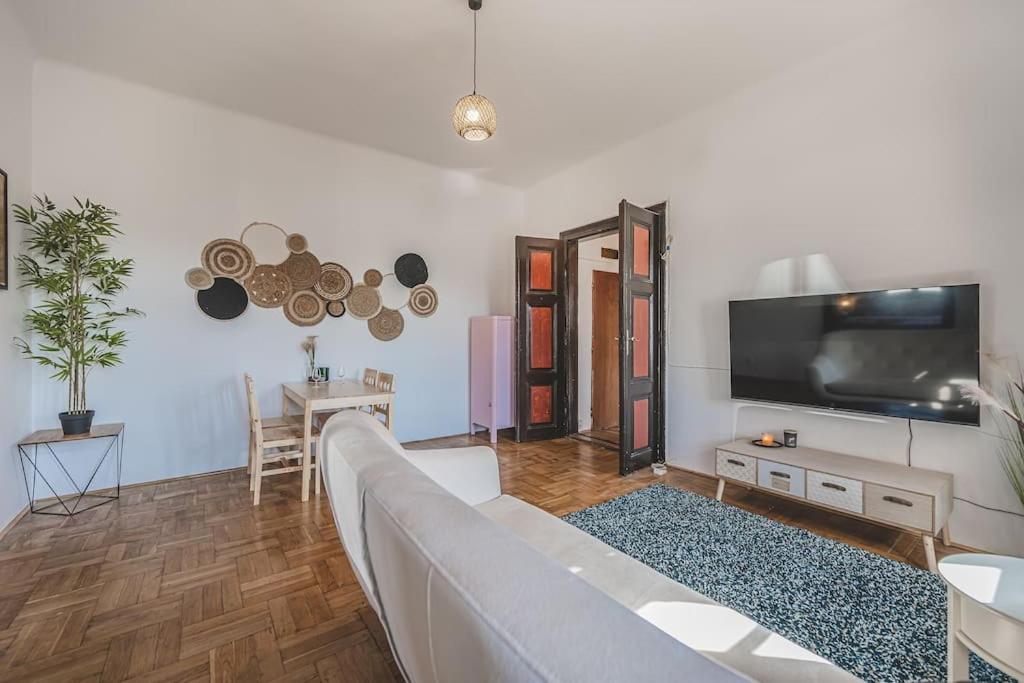 Carolina'S Romantic Apartment Hradec Kralove Exterior foto